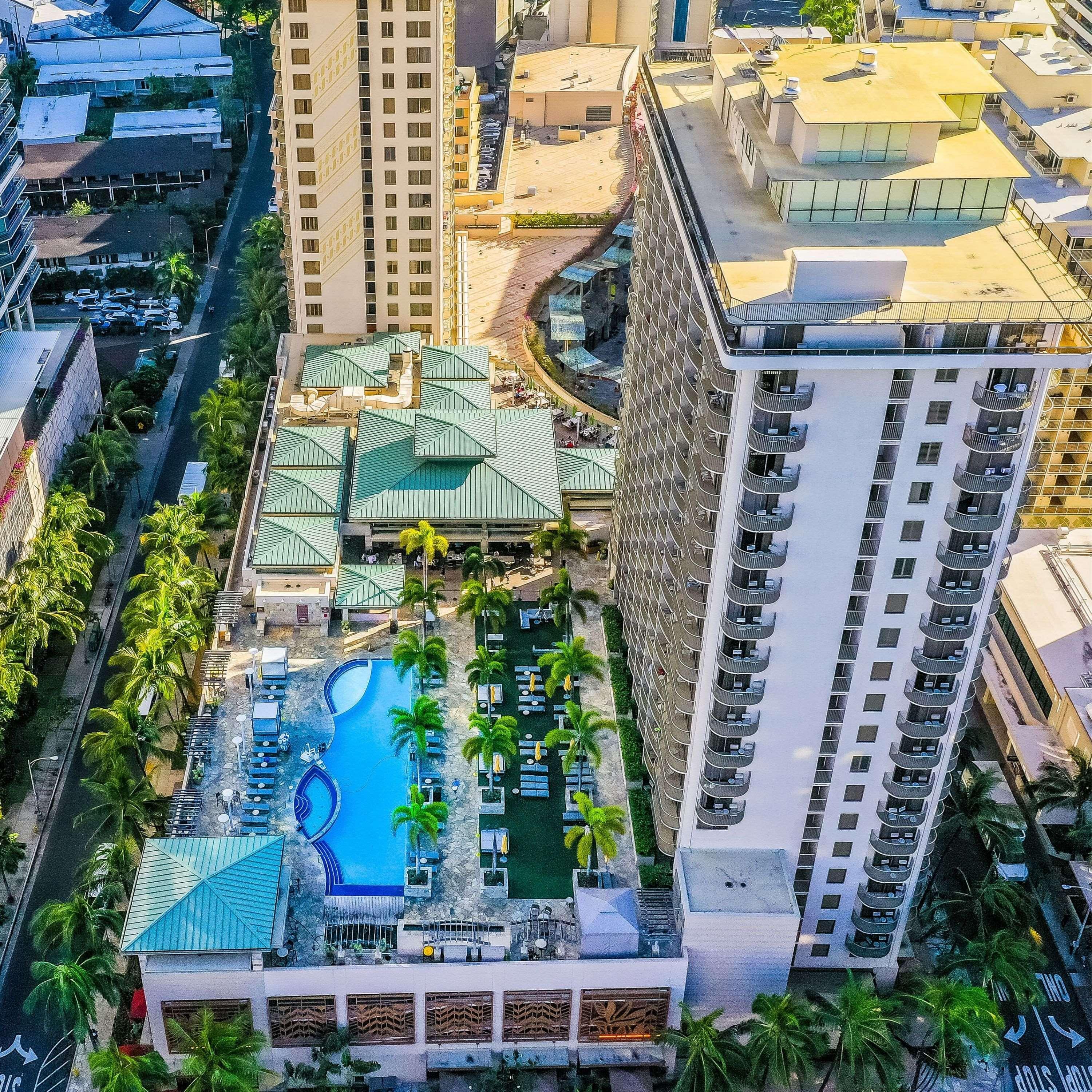 Embassy Suites By Hilton Waikiki Beach Walk Хонолулу Екстериор снимка