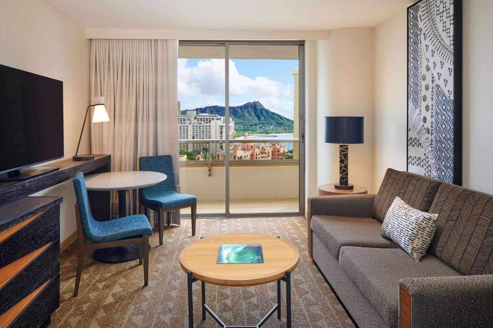 Embassy Suites By Hilton Waikiki Beach Walk Хонолулу Екстериор снимка