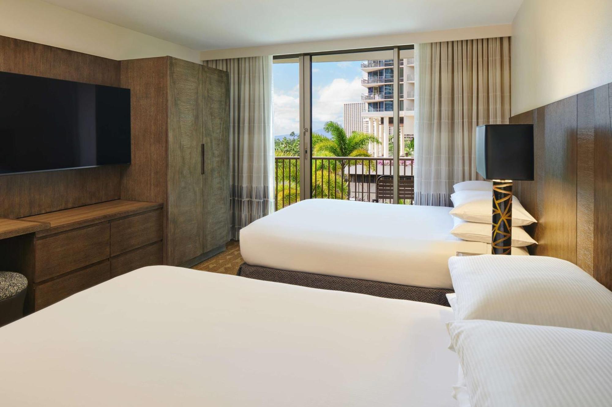 Embassy Suites By Hilton Waikiki Beach Walk Хонолулу Екстериор снимка